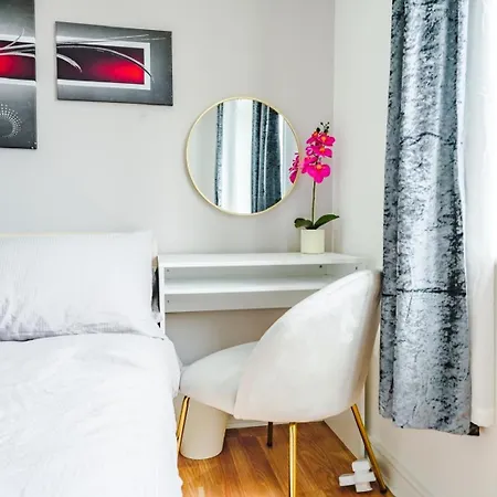 London Euston Luxury Apt Exterior photo
